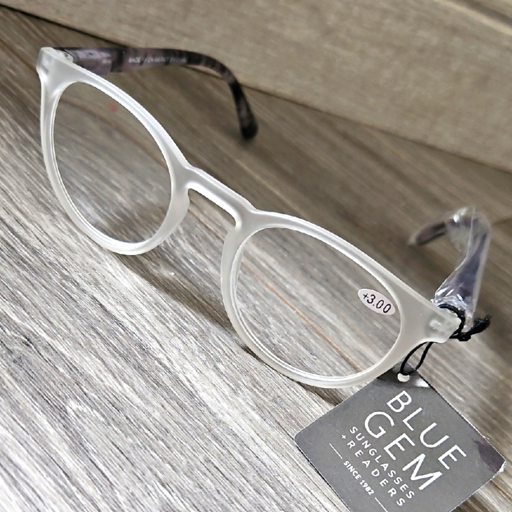 Clear and Grey 100% UVA/UVB Protection Reader Glasses +3.00 NWTs